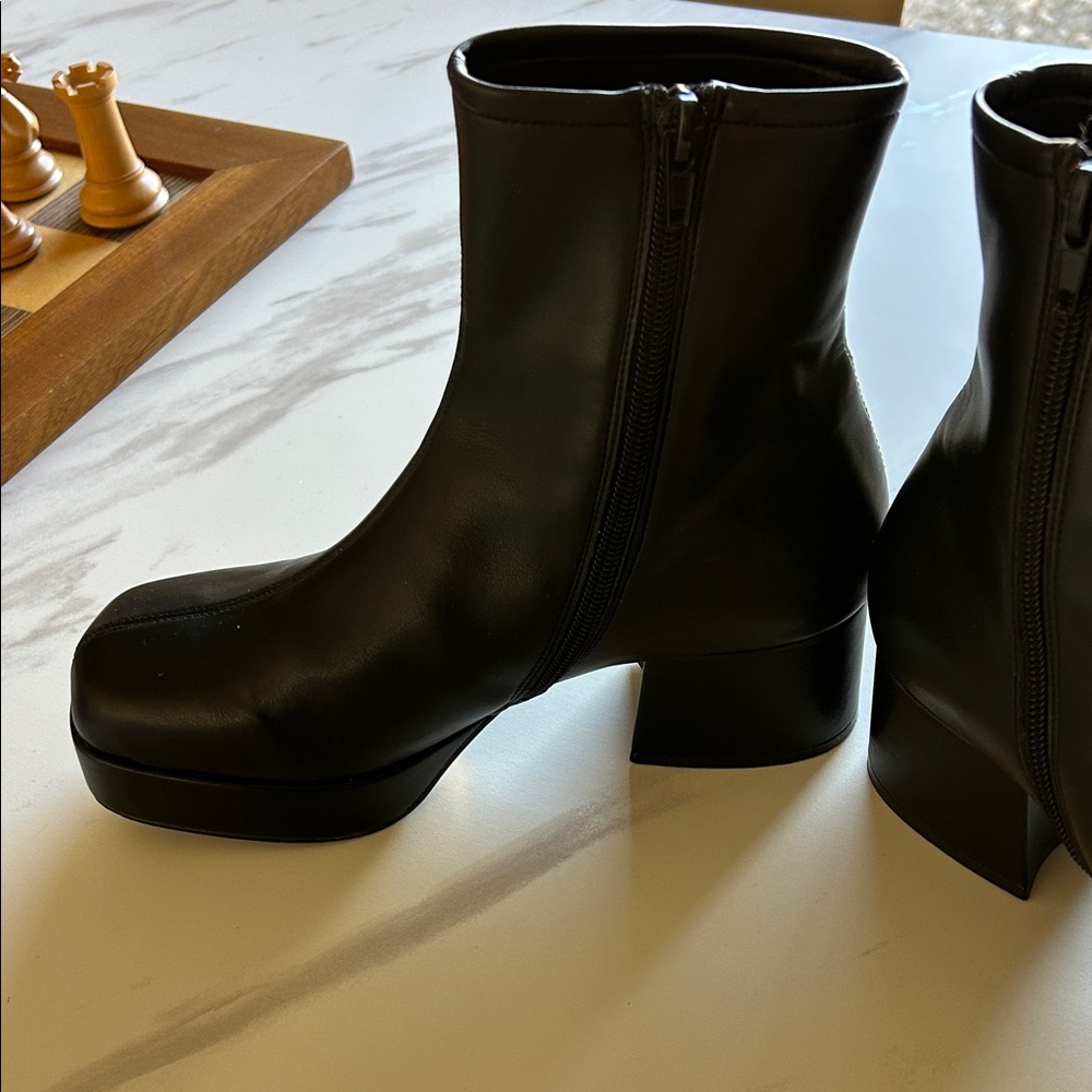 Jefferey Campbell black platform boots. - Picture 2 of 12